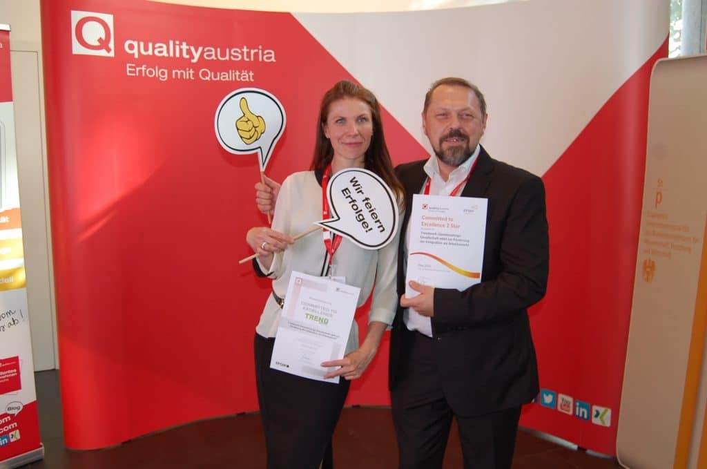 Winners-Conference_Staatspreis-Unternehmensqualität_2019_Fotowand_ (27)