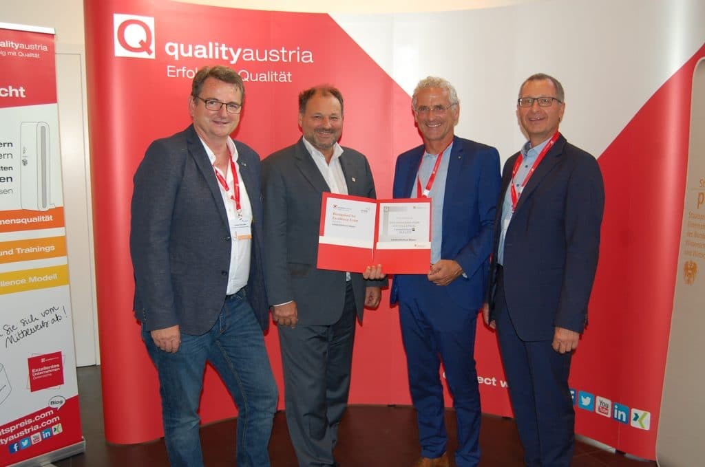 Winners-Conference_Staatspreis-Unternehmensqualität_2019_Fotowand_ (31)